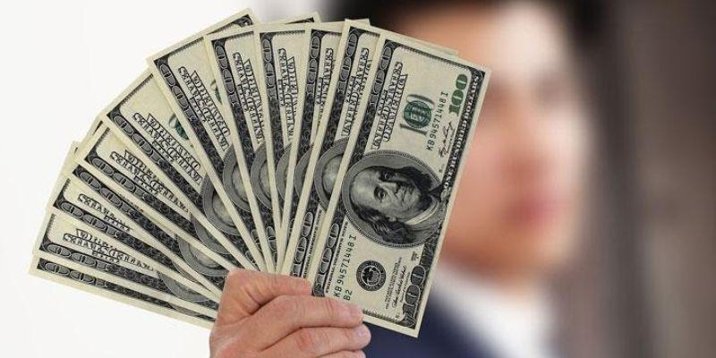 Nằm mơ thấy lượm tiền nên cược con nào may mắn?